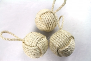 Handcraft Knotted Sisal Rope Ball Toy for Cat